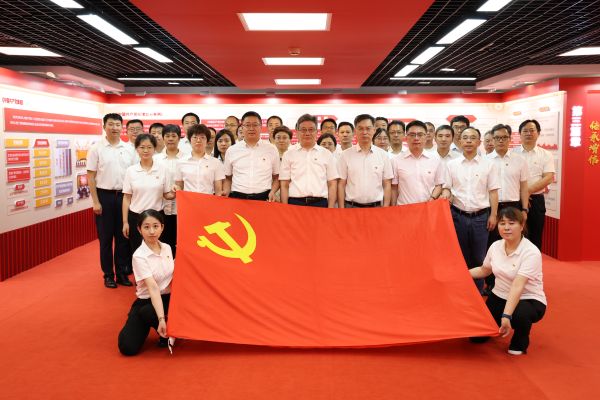 圖4 國資委合照.jpg 圖4 國資委合照.jpg